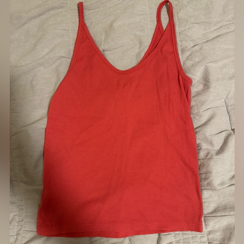 Universal Thread Tank - Picture 2 of 3